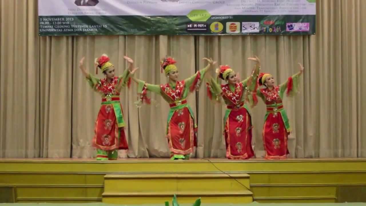 Belajar Tari Lenggang Nyai di Sanggar Budaya Betawi Jakarta
