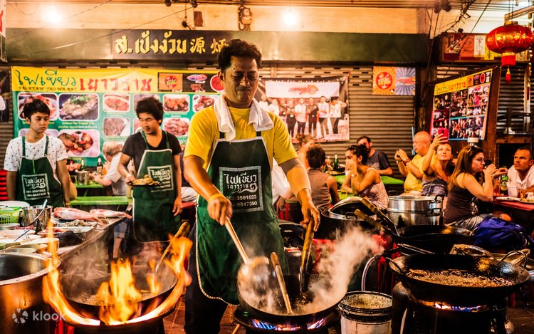 Cara Mengikuti Tur Makanan Kaki Lima Atau Street Food Tour Terbaik